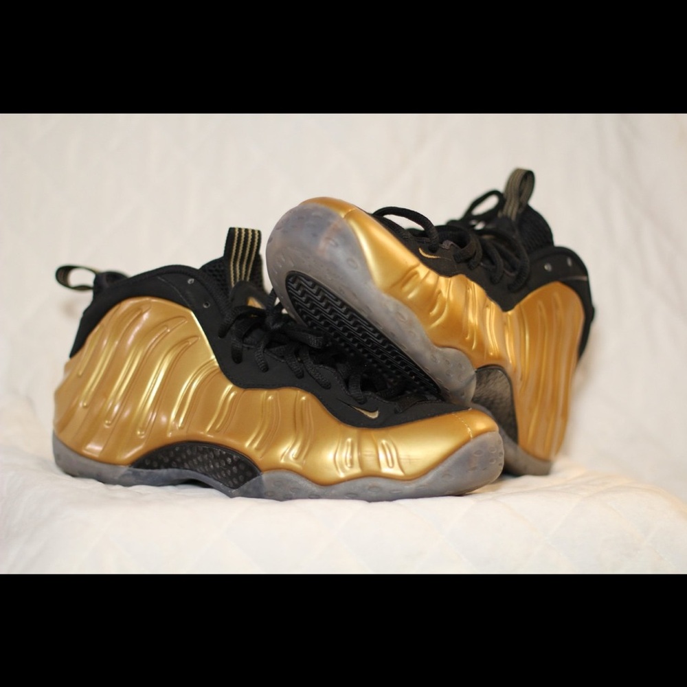Nike Air Foamposite One Metallic Gold
